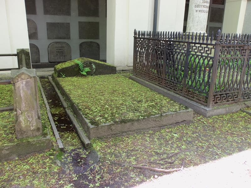 Zdjęcie grobu Anonim (1)