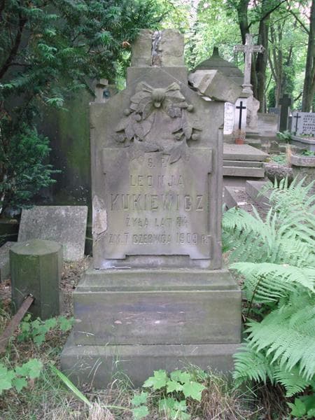 Zdjęcie grobu Leonja Kukiewicz (2)