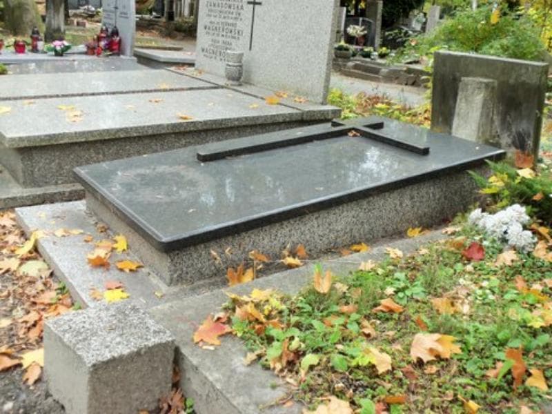 Zdjęcie grobu Zbigniew Poboży (1)