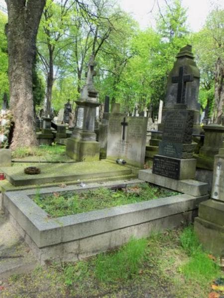 Zdjęcie grobu Maniusia Hawelka (1)