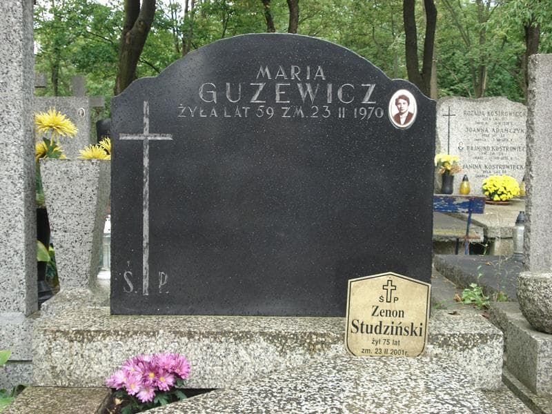 Zdjęcie grobu Maria Guzewicz (2)