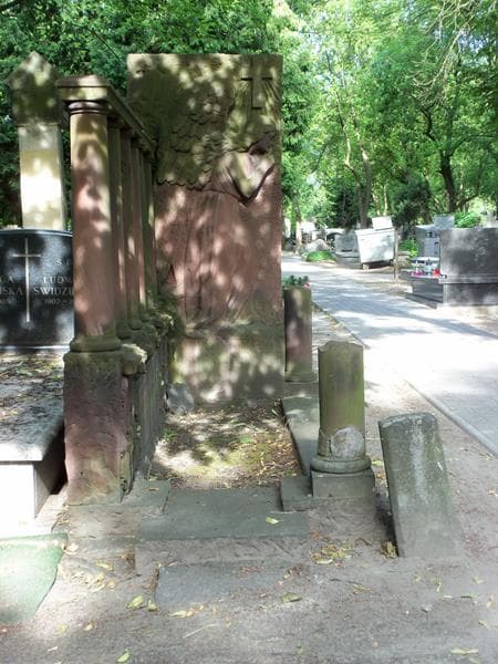 Zdjęcie grobu: Łukasz Dąbrowa Olesiński