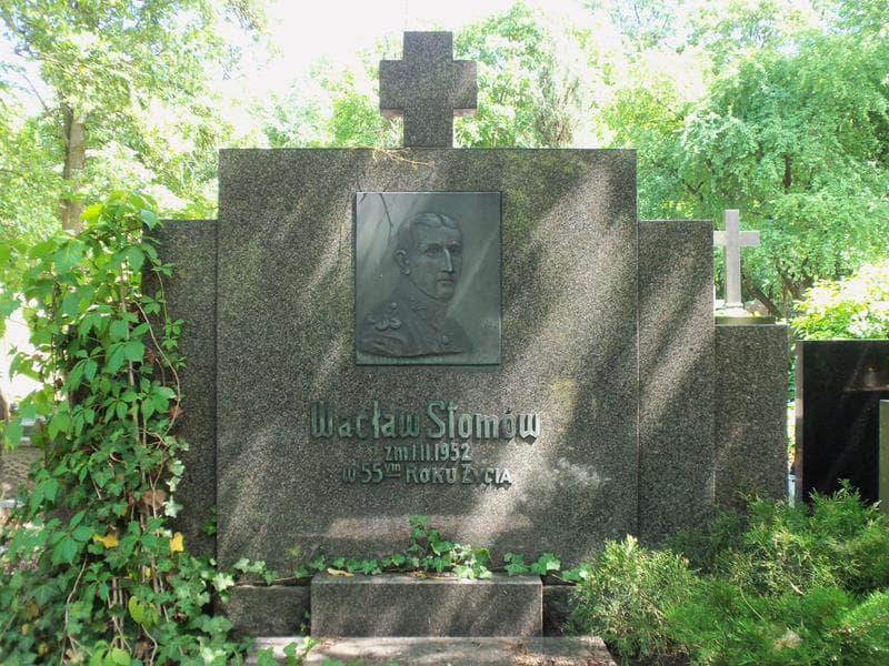 Zdjęcie grobu Maria Stomów (2)