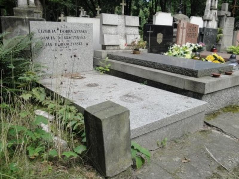 Zdjęcie grobu Jan Dobraczyński (1)