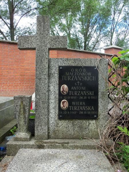 Zdjęcie grobu Antoni Turzański (2)