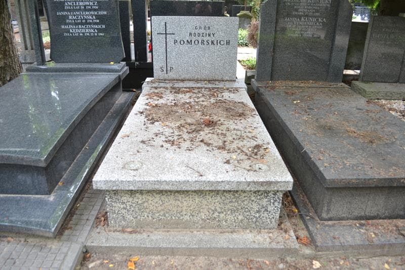 Zdjęcie grobu Pomorscy (1)