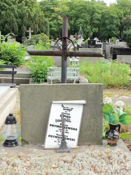 Zdjęcie grobu Anonim (2)