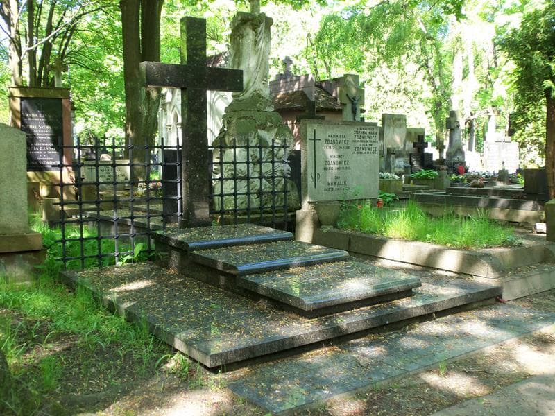 Zdjęcie grobu Tomasz Plebański (1)