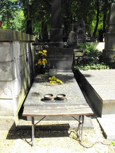 Zdjęcie grobu: Jerzy Piotrowski