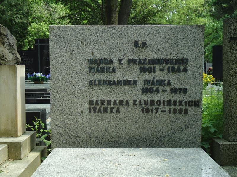 Zdjęcie grobu Wanda Ivanka (2)