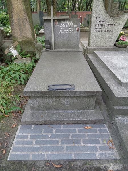 Zdjęcie grobu Stanisława Rybicka (1)