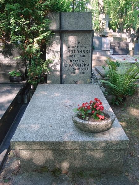Zdjęcie grobu Wincenty Chotomski (1)