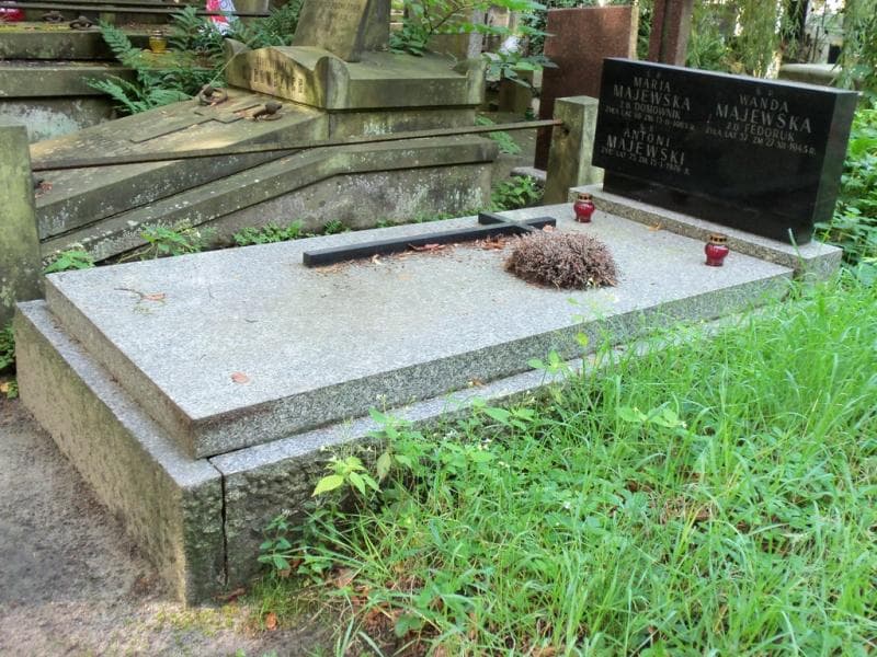 Zdjęcie grobu Wanda Majewska (1)