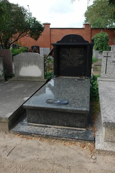 Zdjęcie grobu Maria Kuzykowa (1)