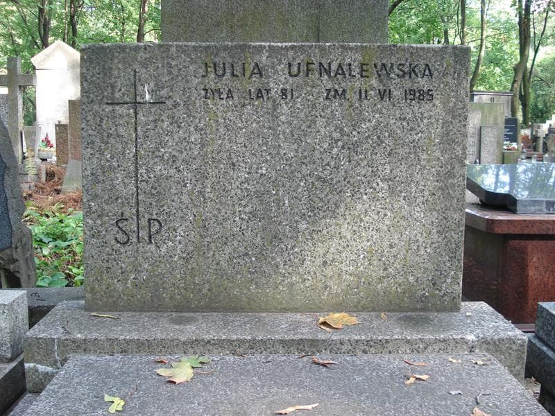 Zdjęcie grobu Julia Ufnalewska (2)