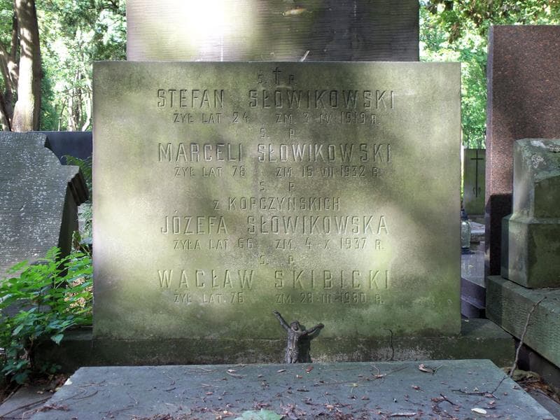 Zdjęcie grobu Marceli Słowikowski (2)