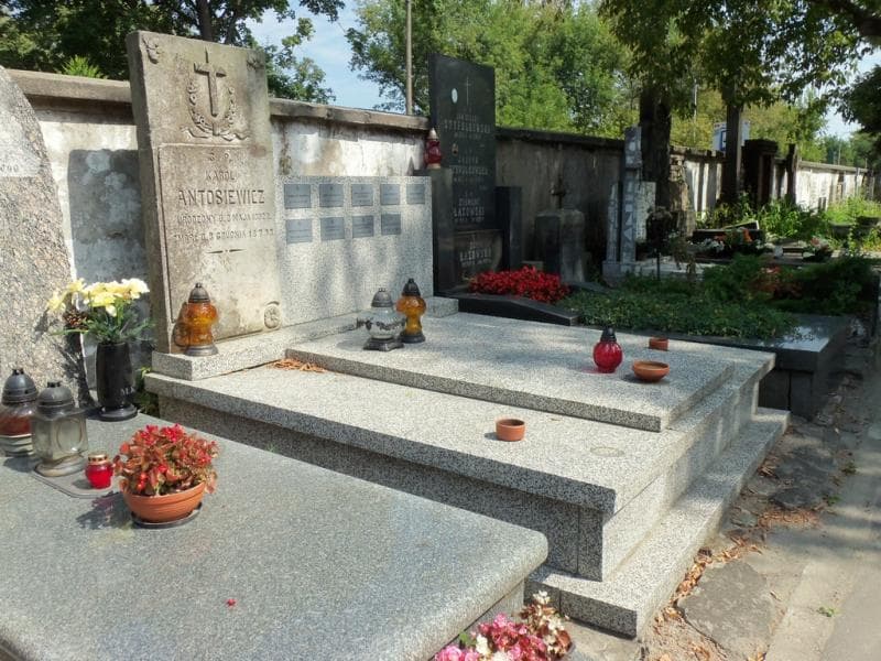 Zdjęcie grobu Adam Antosiewicz (1)