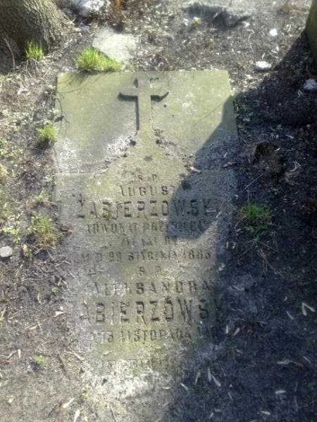 Zdjęcie grobu August Zabierzowski (1)