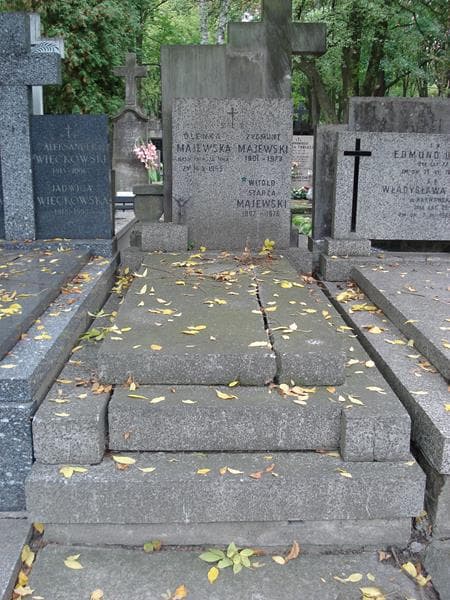 Zdjęcie grobu Oleńka Majewska (1)