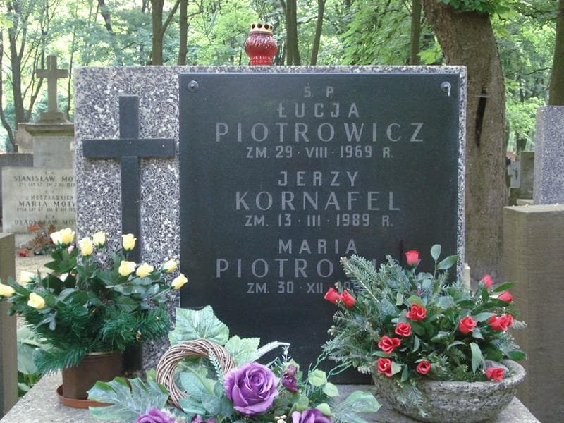 Zdjęcie grobu Maria Piotrowicz (1)