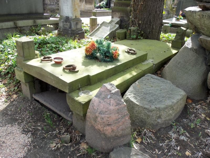 Zdjęcie grobu Joanna Bonda (2)