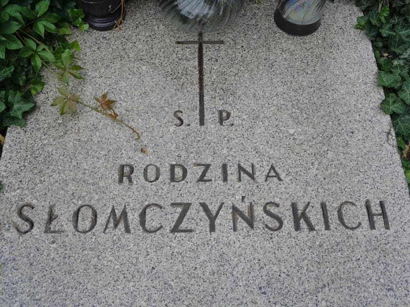 Zdjęcie grobu Słomczyńscy (2)
