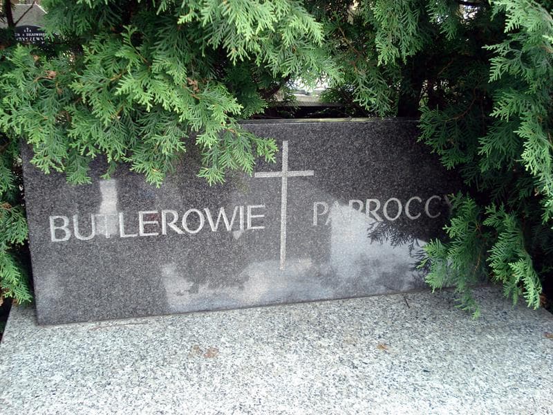 Zdjęcie grobu Butlerowie (2)