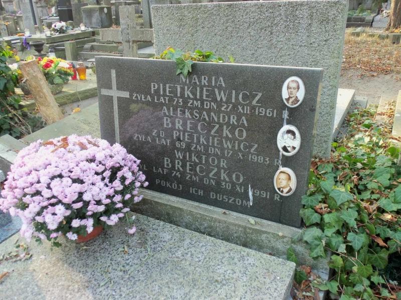 Zdjęcie grobu Maria Pietkiewicz (2)