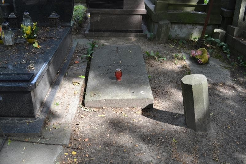 Zdjęcie grobu Jan Pawłowski (1)