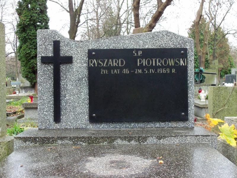 Zdjęcie grobu Ryszard Piotrowski (2)