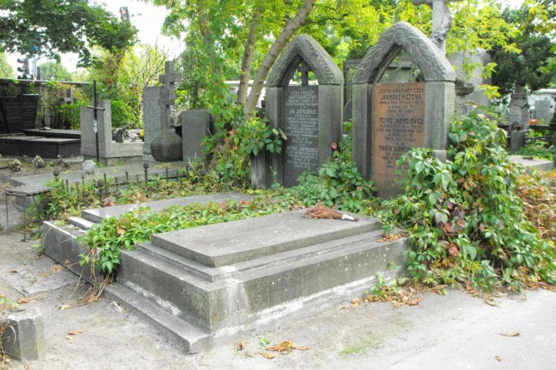 Zdjęcie grobu Józefa Jarmołowiczowa (1)