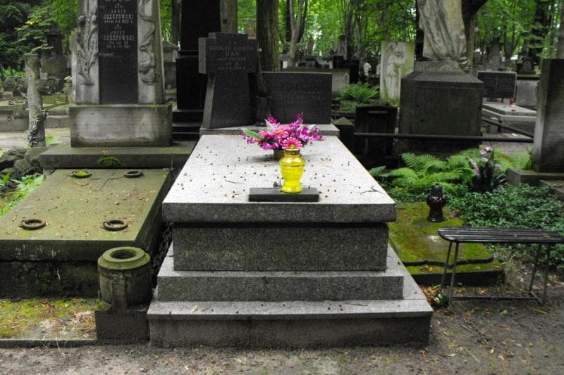 Zdjęcie grobu Bernard Han (1)