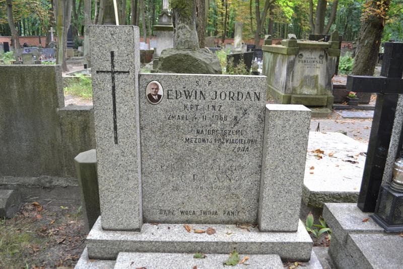 Zdjęcie grobu Edwin Jordan (2)