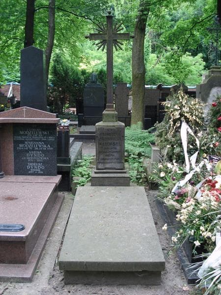 Zdjęcie grobu Franciszka Walewska (1)