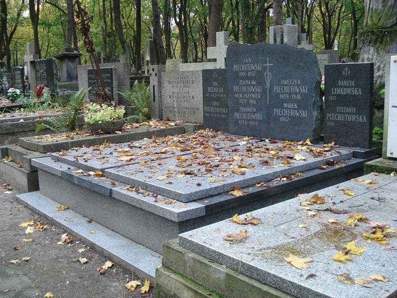 Zdjęcie grobu Zbigniew Piechutowski (1)
