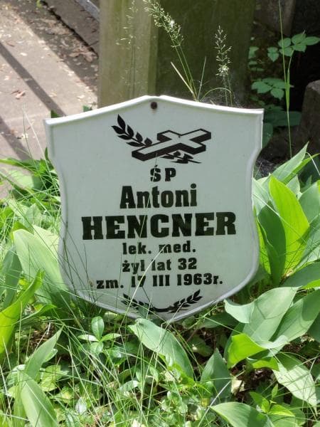 Zdjęcie grobu Antoni Hencner (2)