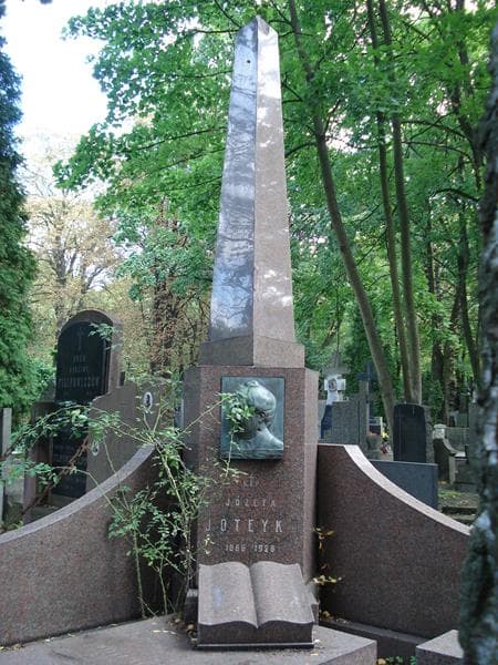 Zdjęcie grobu Józefa Joteyko (2)