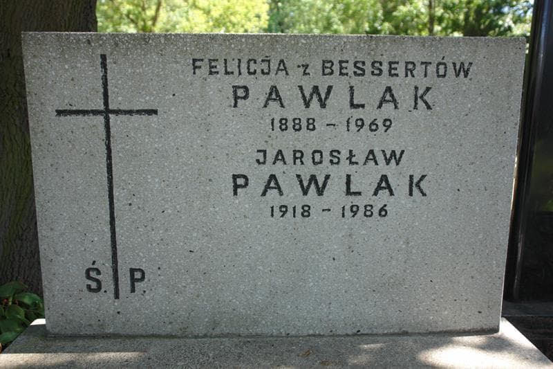 Zdjęcie grobu Jarosław Pawlak (2)