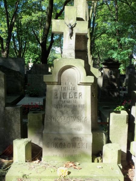 Zdjęcie grobu Emilja Binder (2)