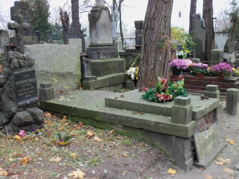 Zdjęcie grobu Arciszewscy (2)