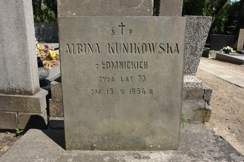 Zdjęcie grobu Albina Kunikowska (2)