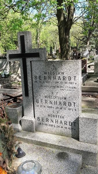 Zdjęcie grobu Henryka Bernhardt (1)