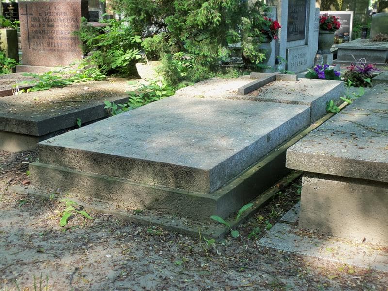 Zdjęcie grobu Leon Bratecki (2)