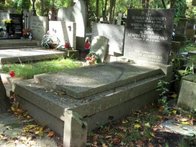 Zdjęcie grobu Wanda Kobylińska (1)