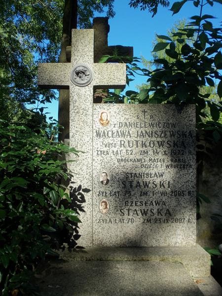 Zdjęcie grobu Wacława Janiszewska (2)