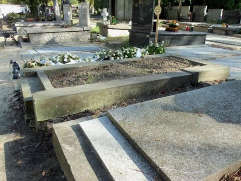 Zdjęcie grobu Anonim (1)
