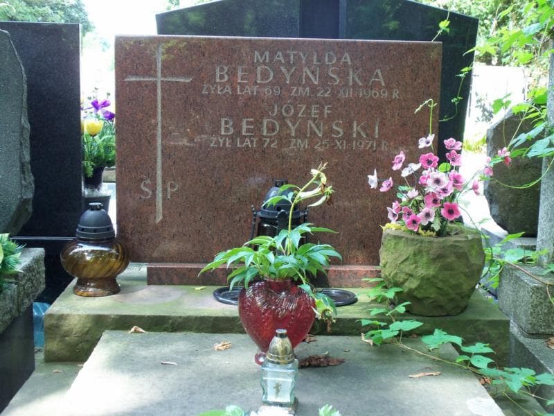 Zdjęcie grobu Matylda Bedyńska (2)