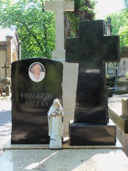 Zdjęcie grobu Violetta Villas (2)