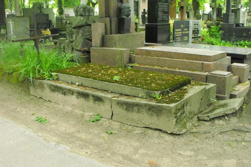 Zdjęcie grobu Anonim (1)