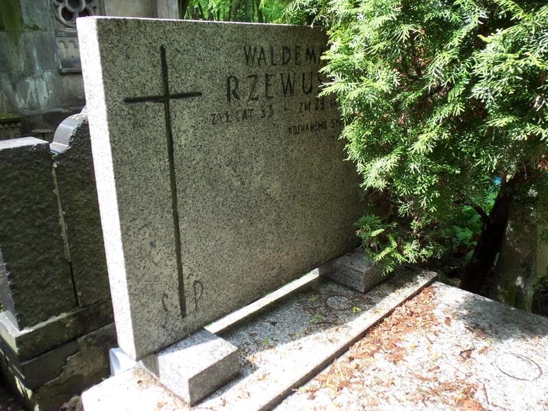 Zdjęcie grobu Waldemar Rzewuski (2)